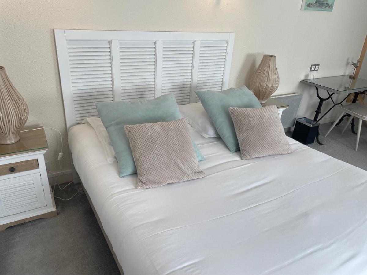 Hotel Des Falaises Villers-sur-Mer Luaran gambar