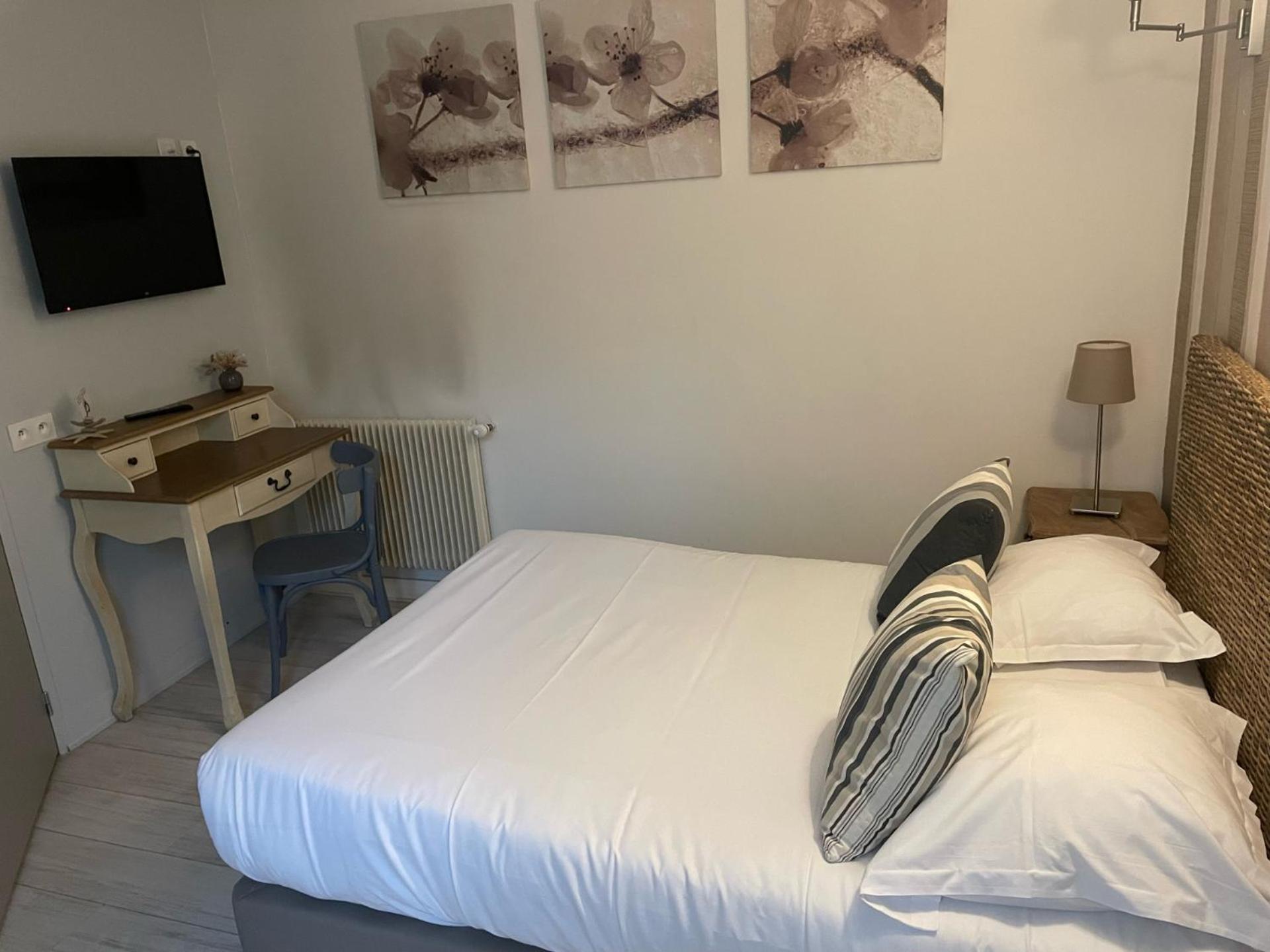 Hotel Des Falaises Villers-sur-Mer Bilik gambar