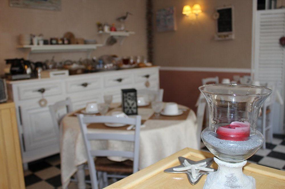 Hotel Des Falaises Villers-sur-Mer Luaran gambar