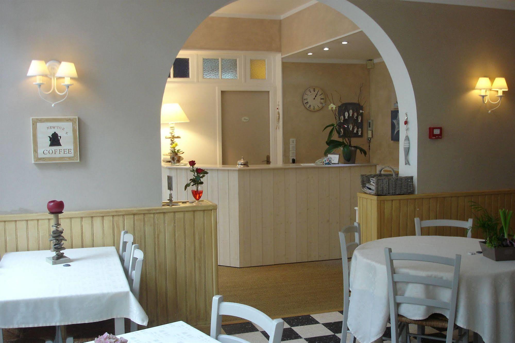 Hotel Des Falaises Villers-sur-Mer Luaran gambar